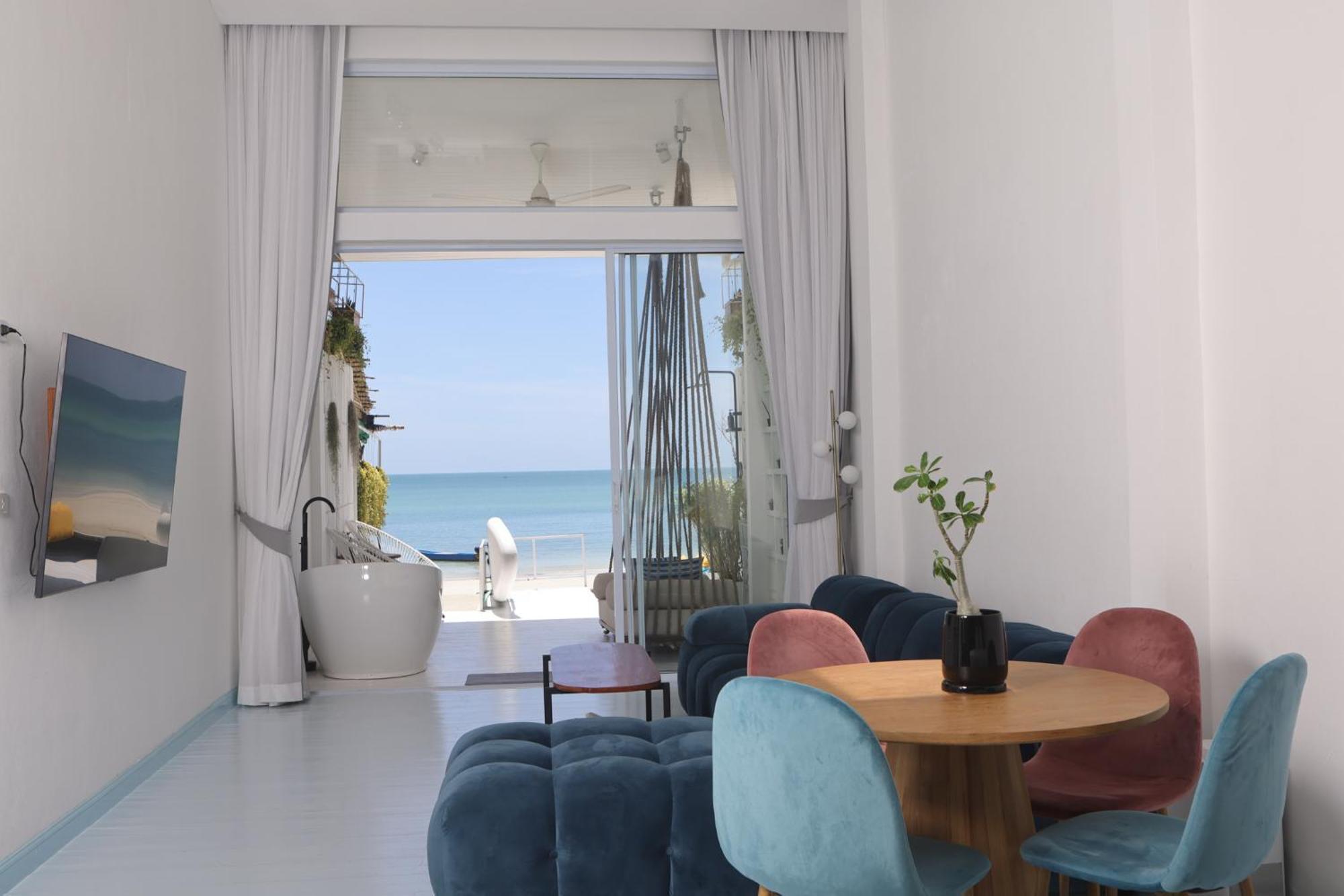Adika - The Beachfront Loft Chaloklum Exterior photo